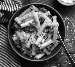 Penne With Sausages In White Sauce