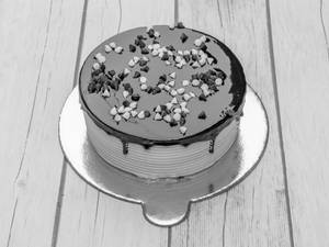 Choco Chips Eggless Cake