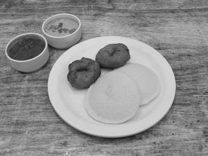 Two Idli Single Vada