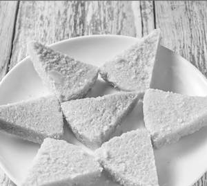 Milk Cake (4Pis)