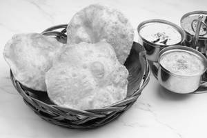 Poori (4 Pieces)
