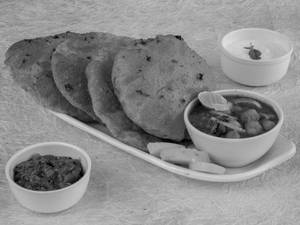 Aloo Ki Poori (4 Pcs)
