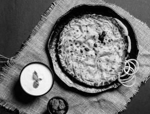 Aloo Paratha [Serves 1]