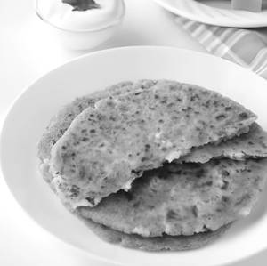 Paneer Paratha (2 Pcs)