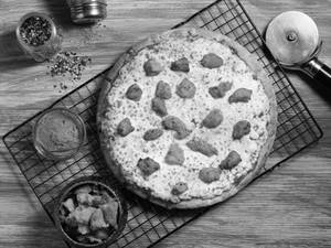 Small Butter Chicken Pizza