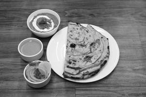 Dal Makhani + 1 Lachha Paratha