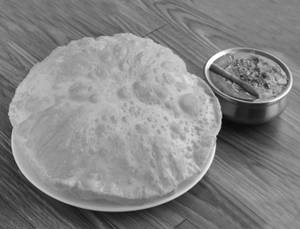 Chole Bhatoora
