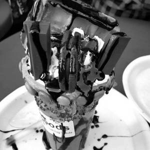 Oreo with Crushed Kit Kat Shake