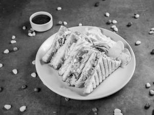 Chicken Capsicum and Corn Sandwich (2 slice, serves 1 person)