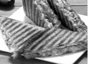 Makhani Paneer Korma Sandwich