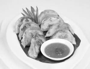 Chicken Fried Momos (10 Pcs)