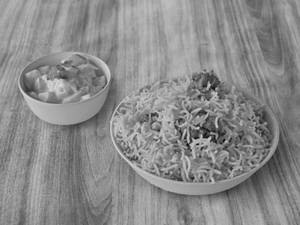 Chicken Hyderabadi Dum Biryani (1 Kg)