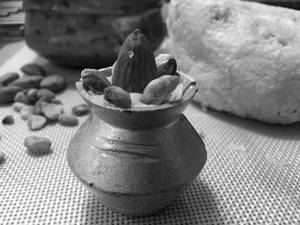 Kaju Kalash