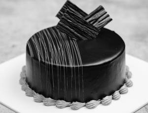 Crunchy Chocolate Cake 900Gm
