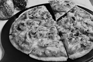 Chilli Garlic Chicken Sausage Pizza