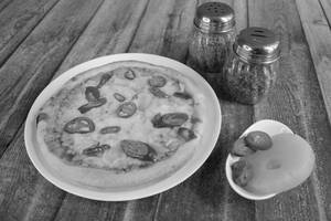 8" Hot Sweet & Sour Pizza