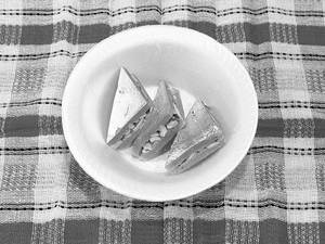 Kaju Sandwich
