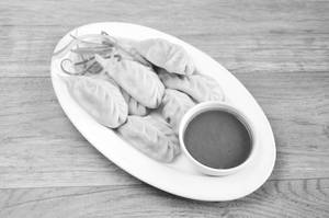 Pork Momos (10 Pcs)