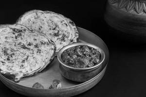 Chhole Bhuna & Tandoori Kulcha Thali