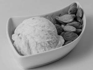 Toasted Almond Ice Creams (500 ml)