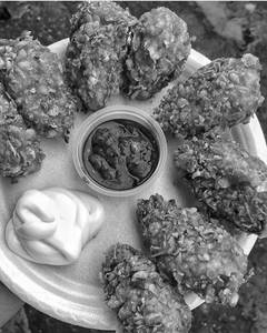Crunchy chicken momos [8 pcs]