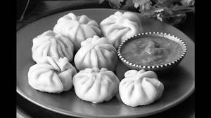 Mushroom momos