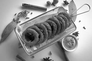 Golmaal Onion Rings With Jamaican Spices