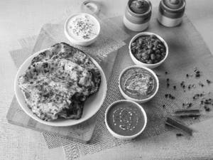 Chur Chur Naan Thali Premium