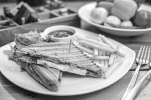 Veg Sandwich (4 slices)