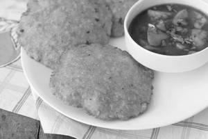 Bedmi Puri (4 Pieces)