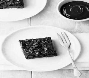 Hot Chocolate Brownie (1 Pc)