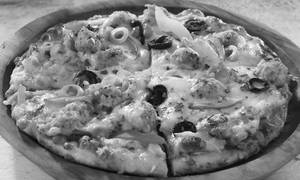 Ghelgheli Morgh Pizza (Chicken)
