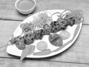 Chicken Tikka Kebab (6 Pcs)