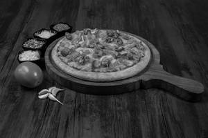 Garlic Chicken Pizza