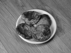 Puri (10 Pcs)