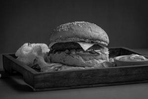 Crunchy Chino Burger