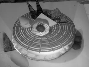 Strawberry Cake (500 gms).