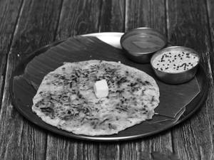Butter Onion Uttapam 