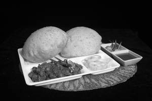Poori with Chole and Aloo (2 Pcs)