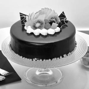 Fresh Fruit Chocolate Cake (Eggless)
