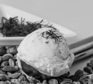 Kesaria Rabri Malai (500 ml Ice cream)