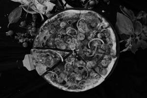 FEIRY PERI PERI - PRAWNS MAKHANI  Pizza