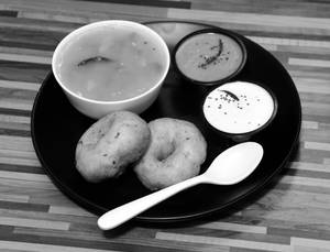 Sambar Vada(Plate)