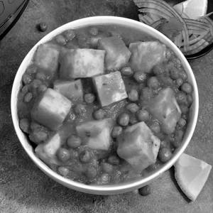Mutter paneer