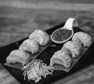 Chicken Momos (6pc)