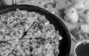 Capsicum Onion Pizza