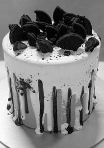 Oreo Deluxe Cake 1.2kg
