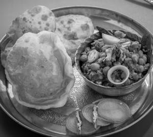 Channa Bathura