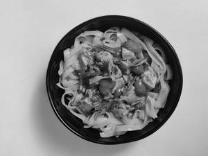 Rice Noodles W/ Chicken Chilly