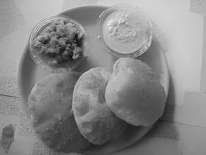 Poori (3 pcs)
